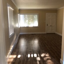 5846 Autry Ave in Lakewood, CA - Foto de edificio - Building Photo