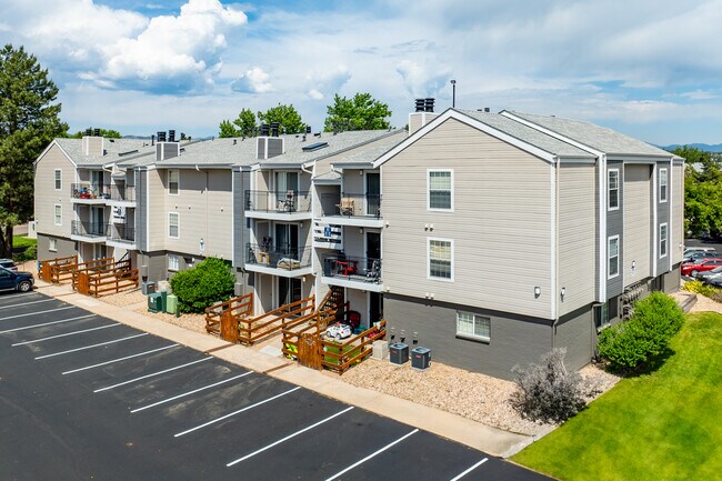 The Huntington in Lakewood, CO - Foto de edificio - Building Photo