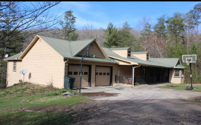 property at 655 Sunset Dr