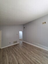 8877 Burnham Way in Jonesboro, GA - Building Photo - Building Photo