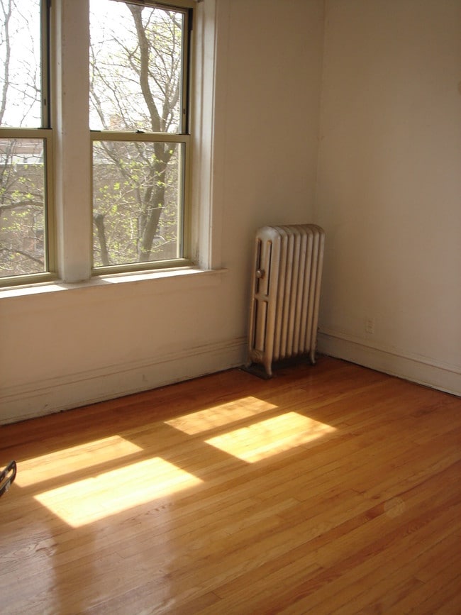 3536 W Cullom Ave, Unit 3