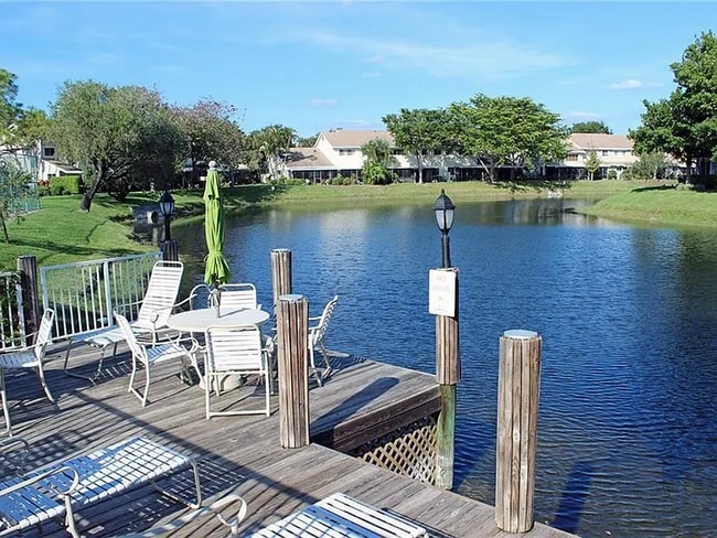 2239 Discovery Cir W in Deerfield Beach, FL - Building Photo - Building Photo