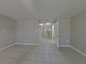 944 American Monarch Dr in La Marque, TX - Building Photo - Building Photo