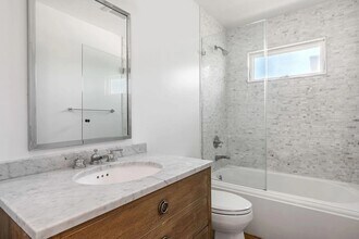 3213 Walnut Ave in Manhattan Beach, CA - Building Photo - Building Photo