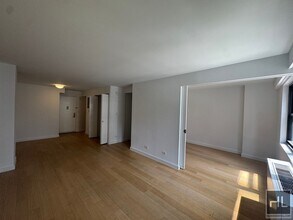 East 39th Street in New York, NY - Building Photo - Building Photo