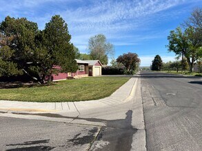 1004 N Broadway Ave in Riverton, WY - Building Photo - Building Photo