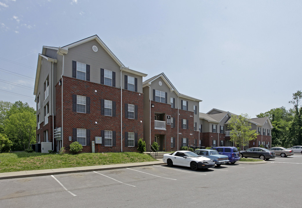 Crossland Place & Manor in Clarksville, TN - Building Photo