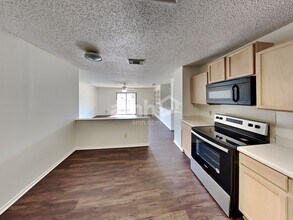 9703 Lauren Mist in San Antonio, TX - Foto de edificio - Building Photo
