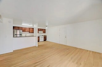 5273 Indian River Dr, Unit 262 in Las Vegas, NV - Building Photo - Building Photo