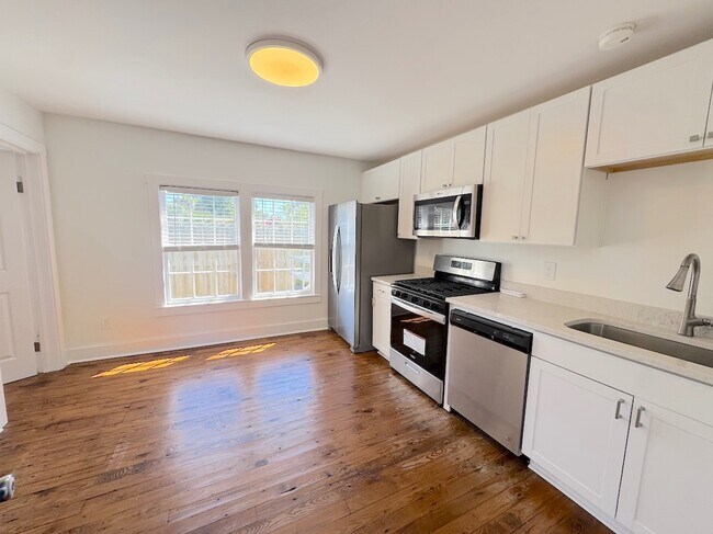 20 E 40th St in Savannah, GA - Building Photo - Building Photo