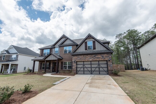 property at 835 W Richland Cir