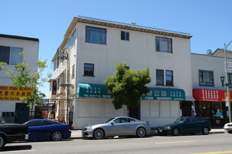 739-741 International Blvd in Oakland, CA - Building Photo - Building Photo