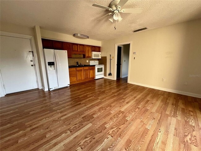 2636 Hidden Lake Dr N in Sarasota, FL - Building Photo - Building Photo