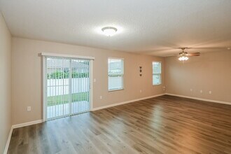 2045 Pebble Point Dr in Green Cove Springs, FL - Building Photo - Building Photo