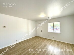 271 Caddo in San Antonio, TX - Building Photo - Building Photo
