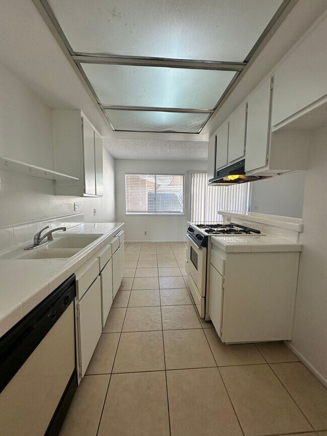 2659 N Canal St-Unit -2659 North Canal Street in Orange, CA - Building Photo - Building Photo