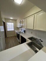 910 Pinehurst Pl in Jackson, MS - Building Photo