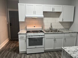 8100 W National Ave in West Allis, WI - Building Photo