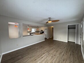 5900 Cedar Lk Rd S in Minneapolis, MN - Building Photo - Building Photo