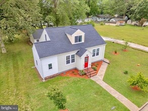 202 Oak St in Hurlock, MD - Building Photo - Building Photo