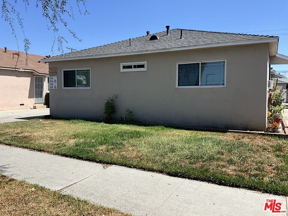 518 N 4th St in Montebello, CA - Foto de edificio