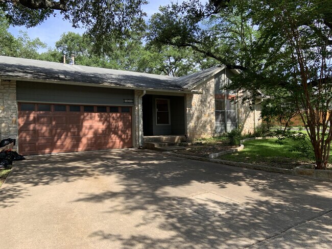 4610 White Elm Dr in Austin, TX - Building Photo - Building Photo