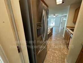 114 Damon Dr in Lafayette, LA - Foto de edificio - Building Photo