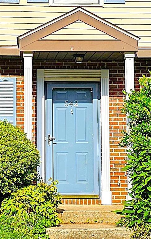 property at 542 Stratford Green