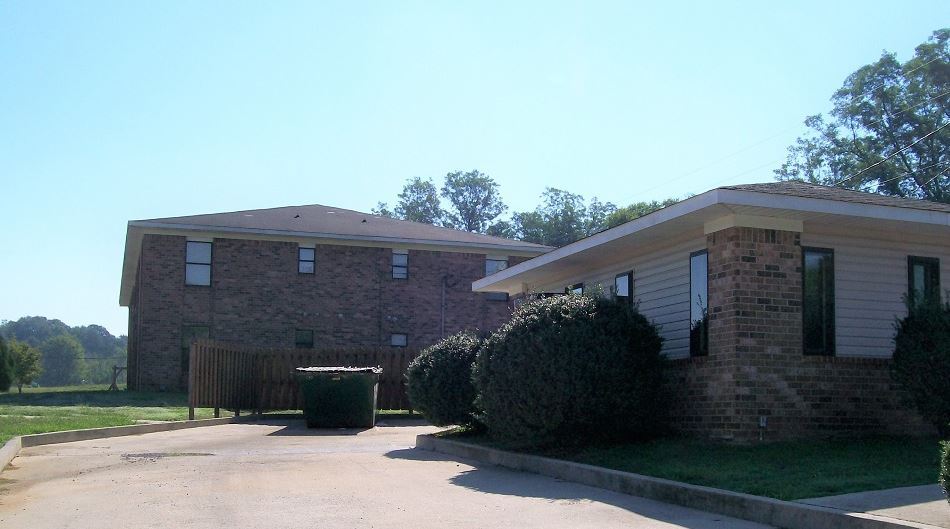 Ridgecrest in Bridgeport, AL - Building Photo