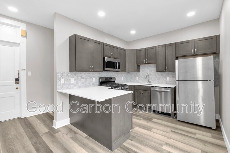 77 Richmond Ave in Buffalo, NY - Building Photo