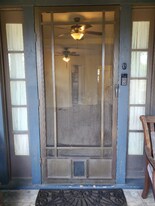 235 E Colorado Blvd, Unit B in Monrovia, CA - Building Photo