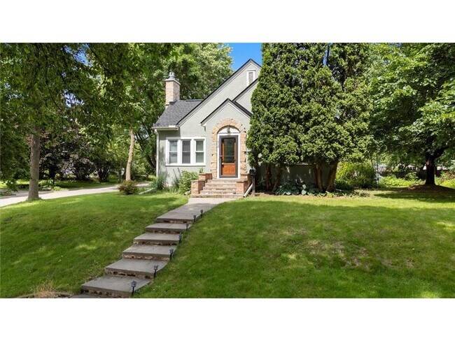 1838 York Ave N in Minneapolis, MN - Foto de edificio - Building Photo