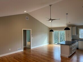 183 Knowlton Hill Rd in Ashford, CT - Building Photo - Building Photo