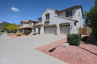 5122 W Sweet Iron Pass in Phoenix, AZ - Building Photo - Building Photo