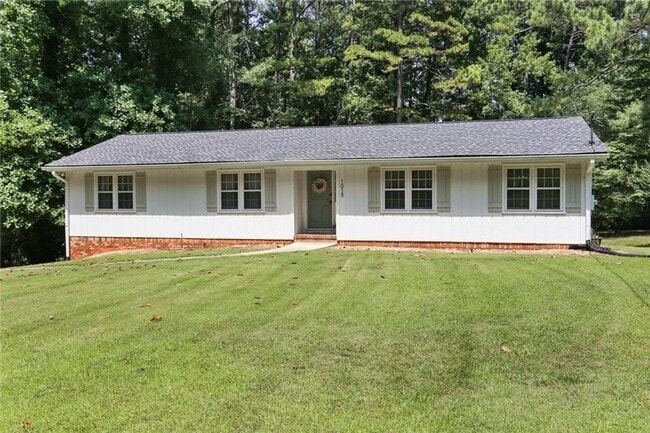 property at 1015 Castlewood Dr