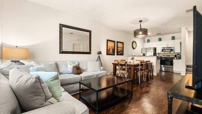 5354 Diplomat Ct in Kissimmee, FL - Building Photo - Building Photo