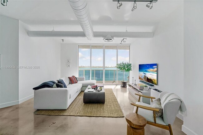 700 NE 25th St, Unit 1502 in Miami, FL - Foto de edificio - Building Photo