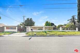 13847 Aults Ave in Los Angeles, CA - Building Photo