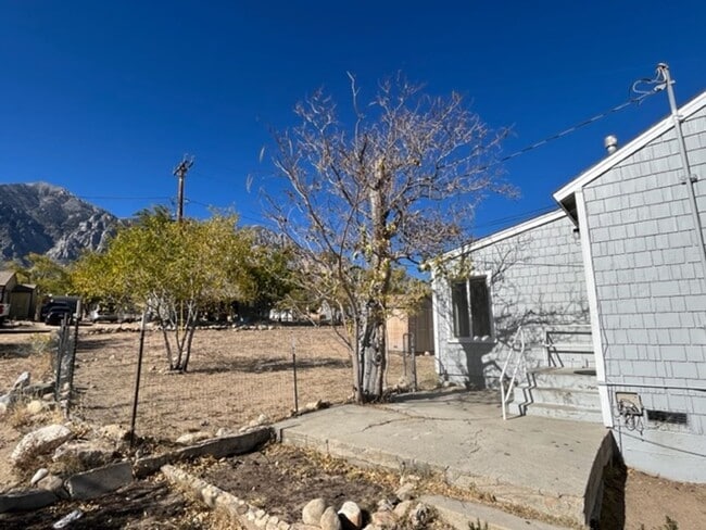 33 Dakota in Bishop, CA - Building Photo - Building Photo
