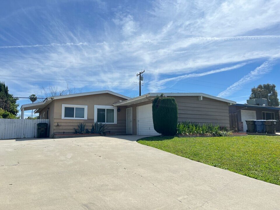 1728 Larchwood Ave in La Puente, CA - Building Photo
