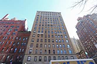 401-407 Amsterdam Ave in New York, NY - Building Photo - Building Photo