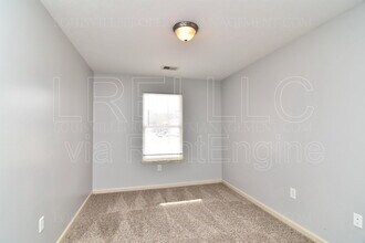 304 Keeneland Dr in Elizabethtown, KY - Building Photo - Building Photo