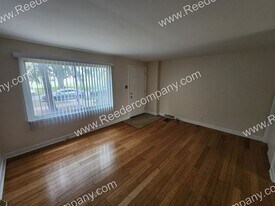 6737 Nebraska Ave in Hammond, IN - Building Photo