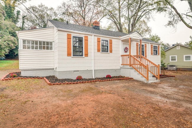 property at 107 S Estate Dr