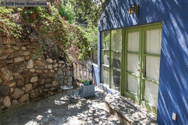 1601 Campbell St, Unit Guest House in Glendale, CA - Foto de edificio - Building Photo