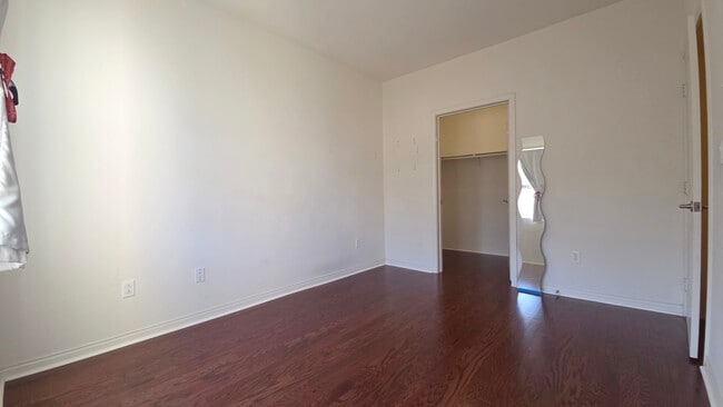 360 W Ave 26, Unit 228 in Los Angeles, CA - Building Photo - Building Photo