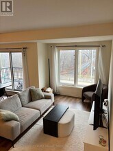 487 Queen St in Newmarket, ON - Building Photo - Building Photo