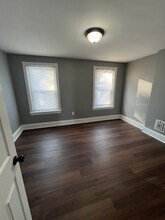 6049 N Norwood St in Philadelphia, PA - Foto de edificio - Building Photo