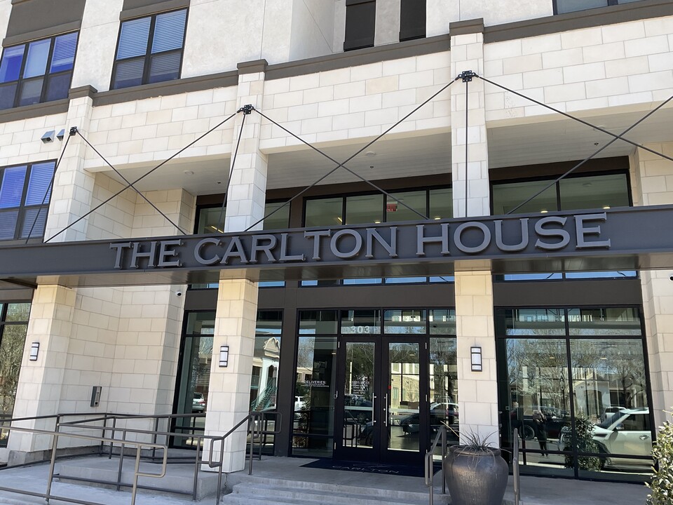 The Carlton House in Lubbock, TX - Foto de edificio