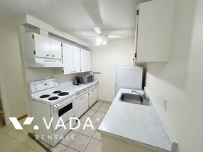 7240 Lindsay Rd in Richmond, BC - Building Photo - Building Photo